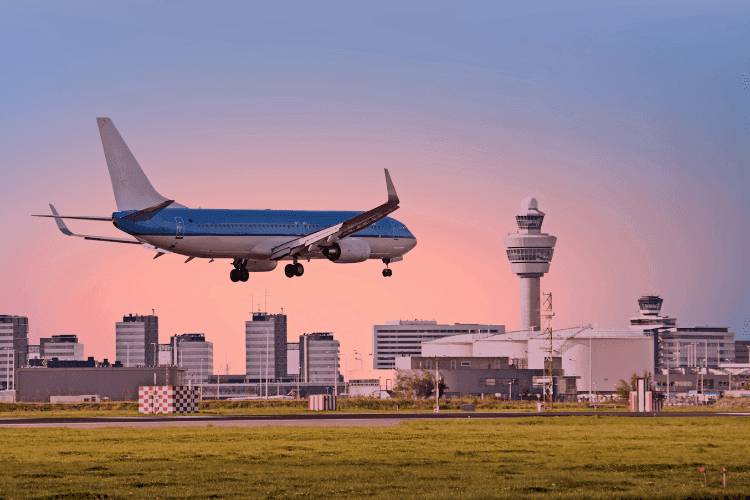 Drukte Schiphol tijdens de NAVO-top